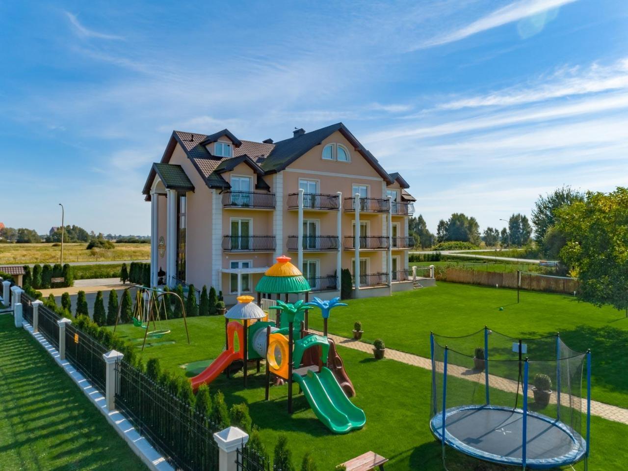 Pensjonat Marynarski - Apartamenty Darłówko Extérieur photo