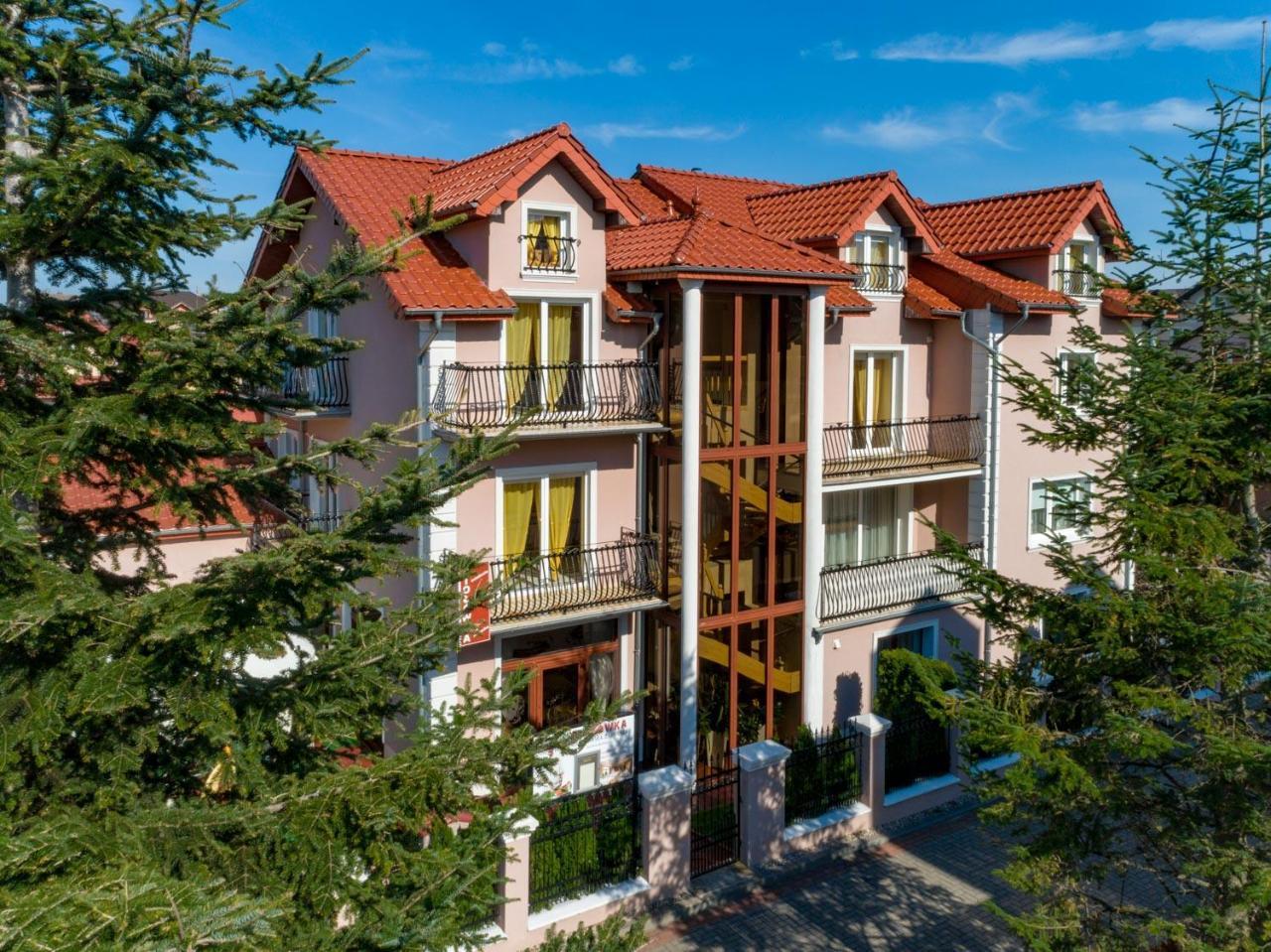 Pensjonat Marynarski - Apartamenty Darłówko Extérieur photo