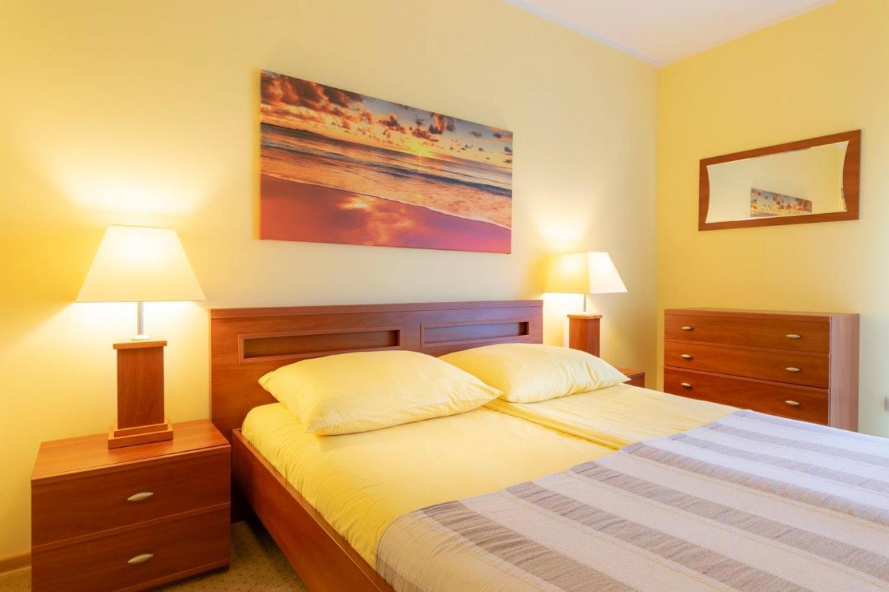 Pensjonat Marynarski - Apartamenty Darłówko Extérieur photo